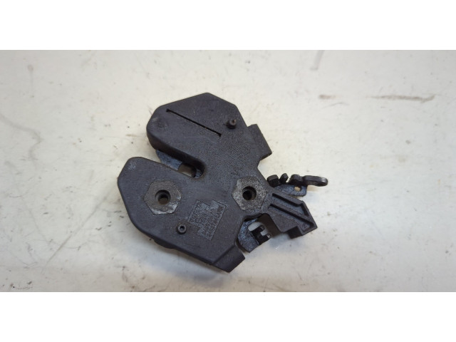 Замок капота  Volvo XC90 2002-2014     