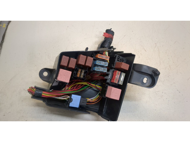 Блок предохранителей Dacia Sandero 2008-2012