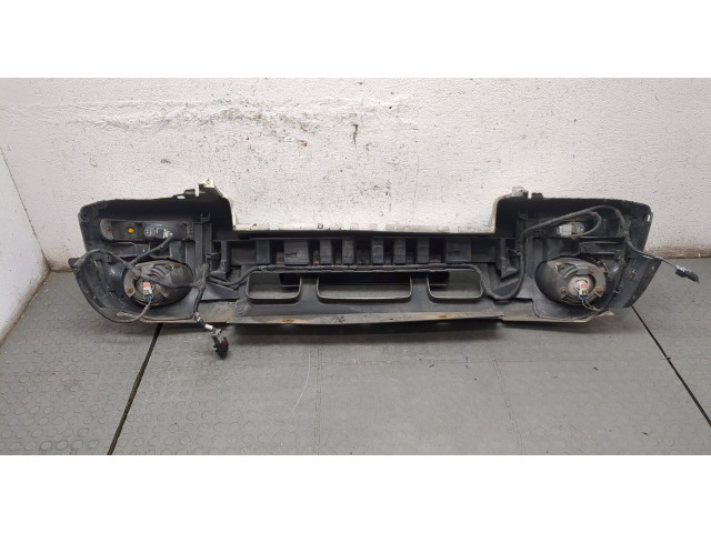 Бампер  Jeep Liberty 2002-2006 передний   