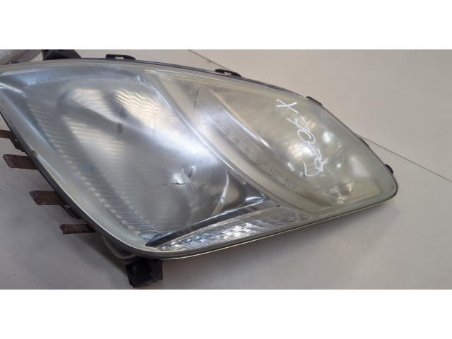 Фара передняя  Toyota Prius 2003-2009 левая 