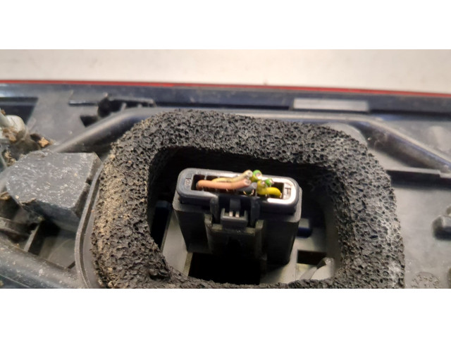 Задний фонарь          