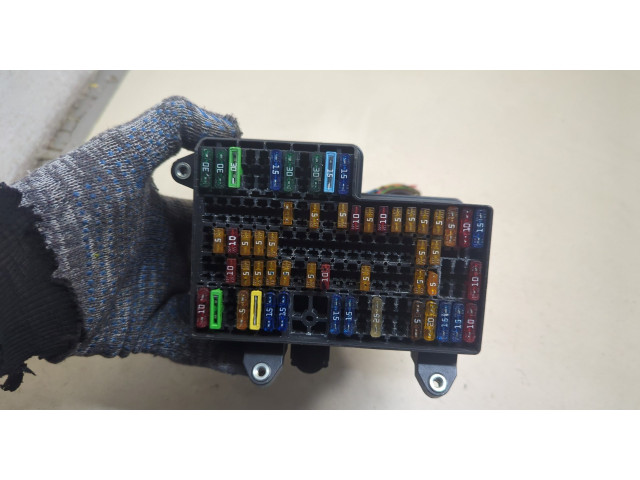 Блок предохранителей  Volkswagen Phaeton 2002-2010         