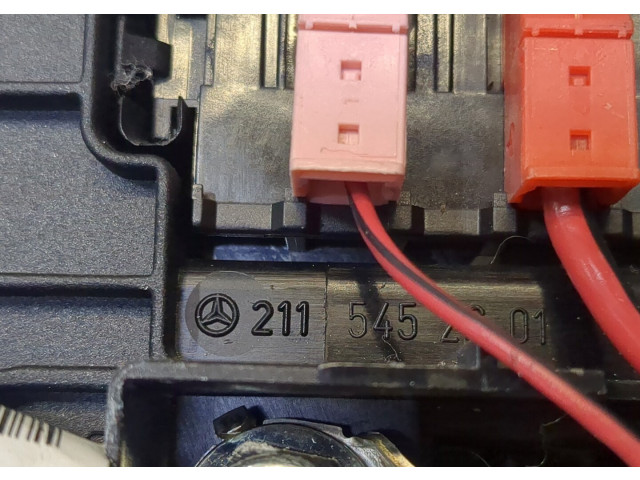 Блок предохранителей  Mercedes ML W164 2005-2011      2115452201     3