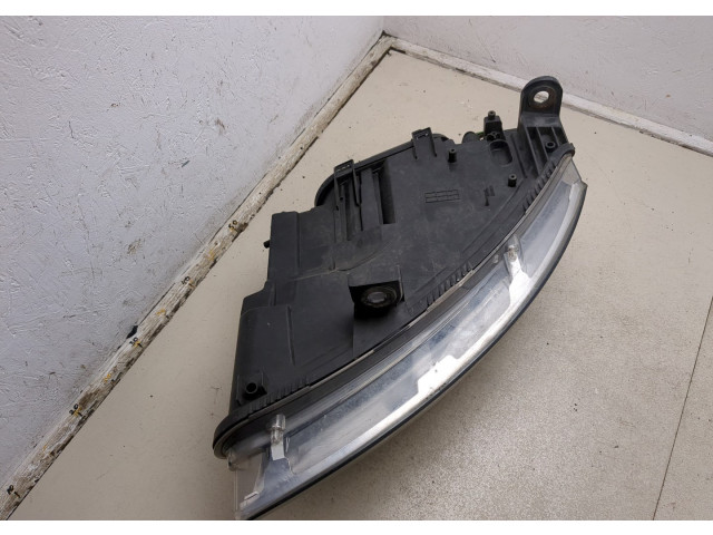 Фара передняя  Audi A6 (C6) 2004-2011 правая 