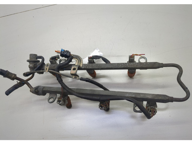 Форсунка топливная  Mitsubishi Eclipse 1999-2005    MD319791, MD352589     