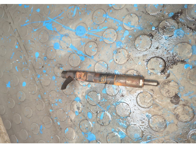 Форсунка топливная  Ford Focus 1 1998-2004    1219725, 2T1Q9F593AA, EJBR02201Z     