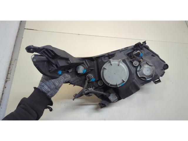 Фара передняя  Toyota Avensis 3 2008-2018 левая 