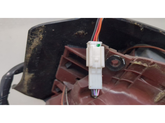 Задний фонарь          