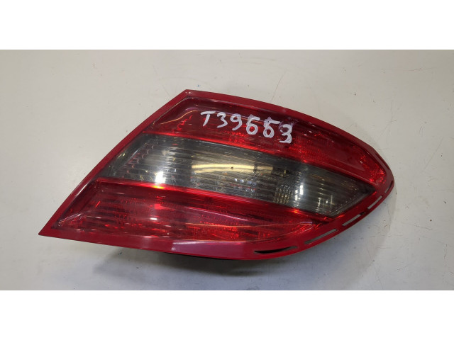 Задний фонарь        Mercedes C W204 2007-2013 