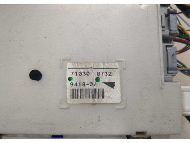 Блок предохранителей  Lexus IS 2005-2013      827053050    2.2