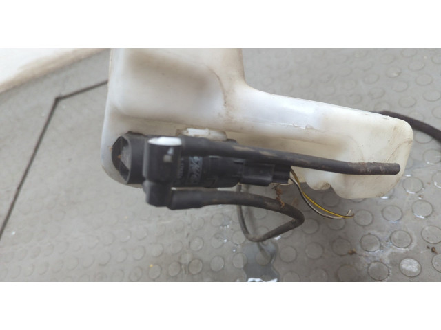 Бачок омывателя  Ford Focus 2 2005-2008    