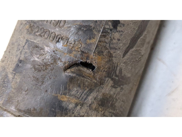 Стойка амортизатора  Mercedes E W211 2002-2009      