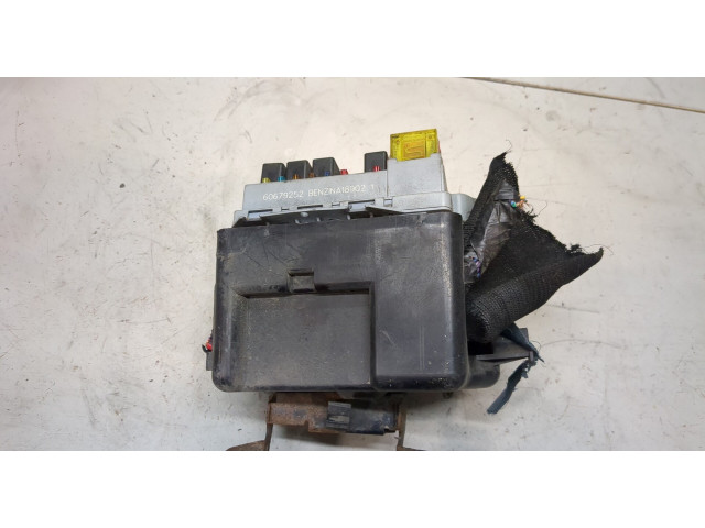 Блок реле  Lancia Thesis         2.4