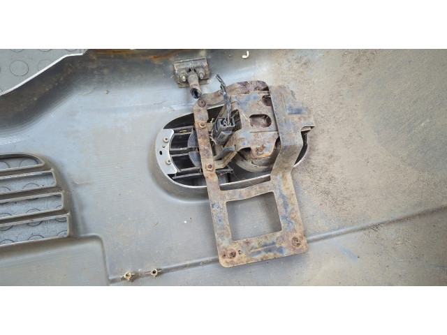 Бампер Mitsubishi Montero Sport / Pajero Sport 1996-2008 передний