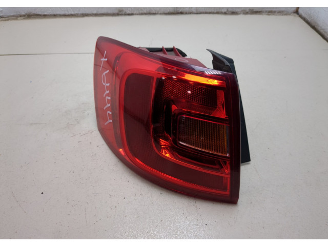 Задний фонарь 5C6945095E