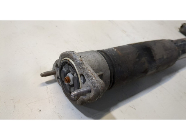 Стойка амортизатора  Mercedes CLS C218 2011-2017      