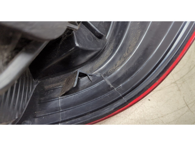 Задний фонарь