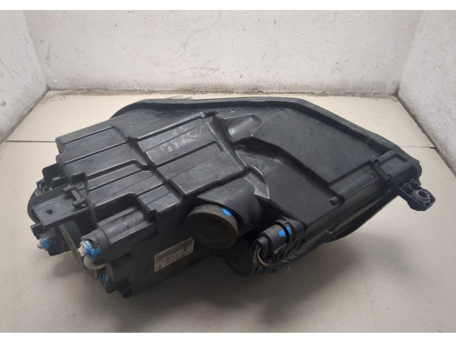 Фара передняя  Volkswagen Caddy 2015- правая 