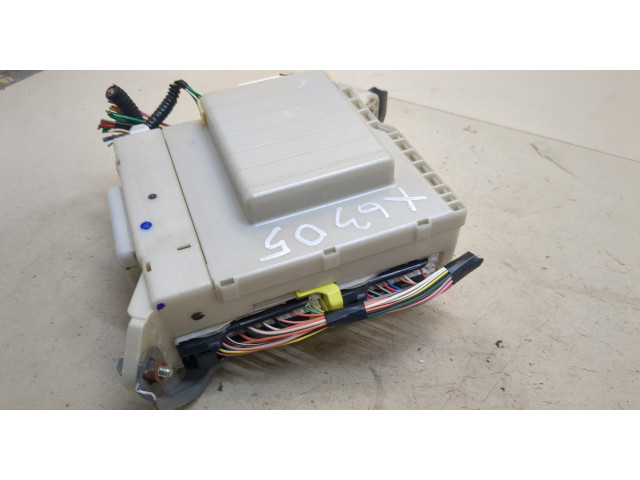 Блок предохранителей  Lexus IS 2005-2013         