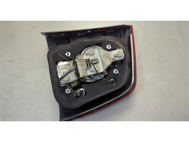 Задний фонарь