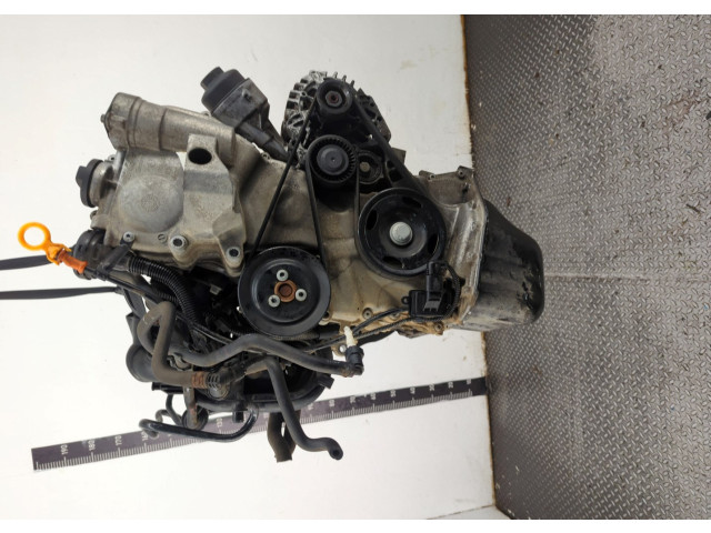 Форсунка топливная  Skoda Rapid 2012-2020    03E906031C     