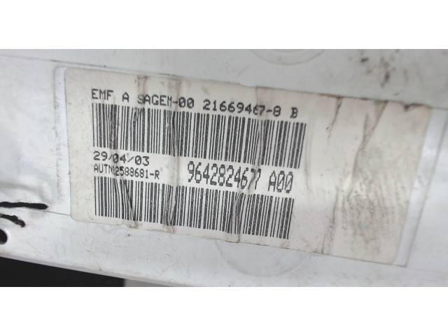 Дисплей бортового компьютера Citroen Berlingo 2002-2008 9642824677a00