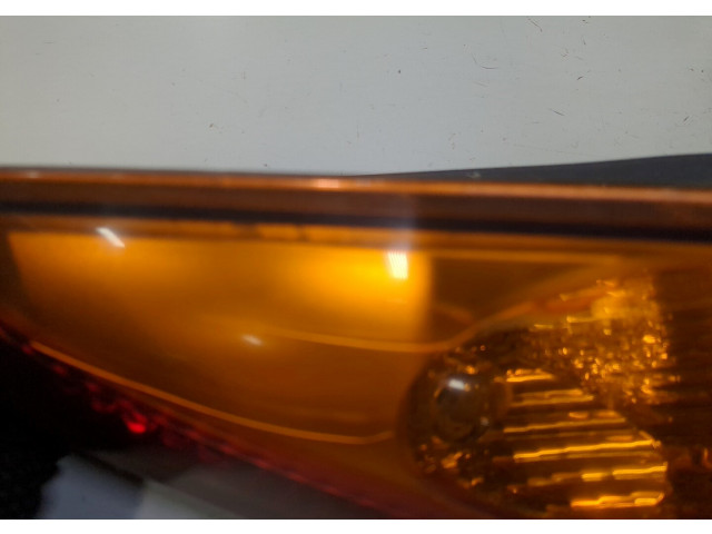 Задний фонарь Nissan Almera Tino