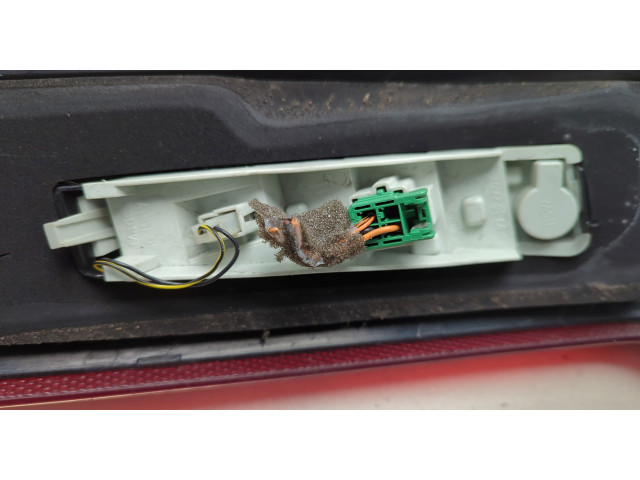 Задний фонарь          