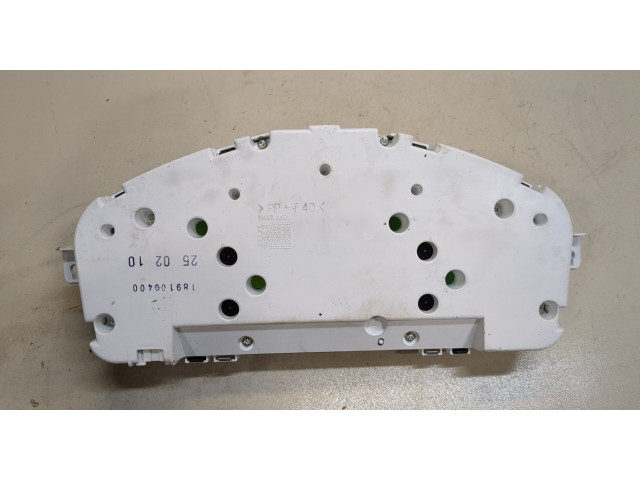 Панель приборов  Volvo C30 2010-2013       30733375     