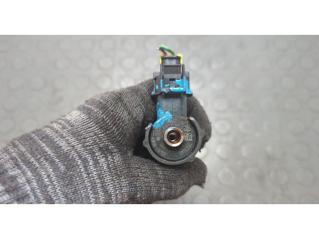 Форсунка топливная  KIA Ceed 2007-2012    0445110320     