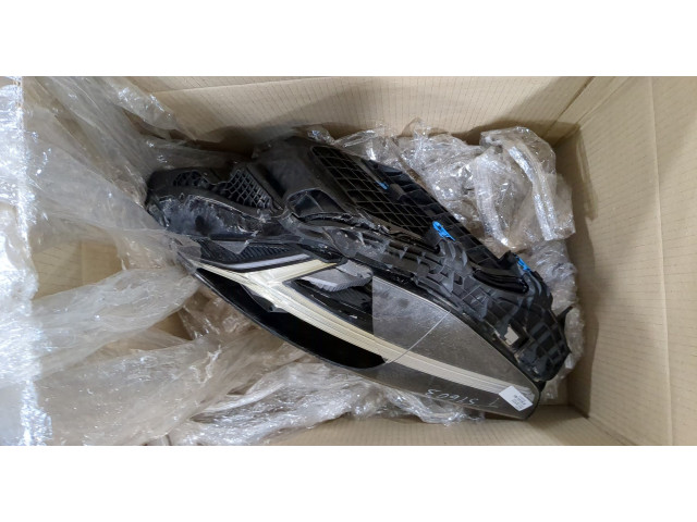 Фара передняя  Volvo XC40 левая 