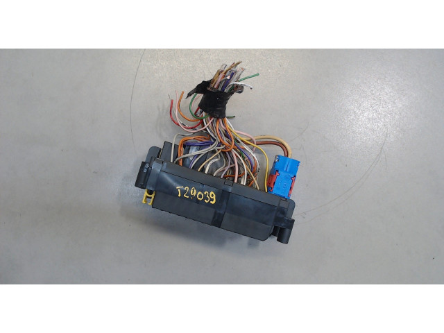 Блок предохранителей Citroen Berlingo 1997-2002 655638 1.9