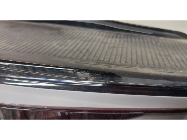 Фара передняя  Volkswagen ID.4 правая 