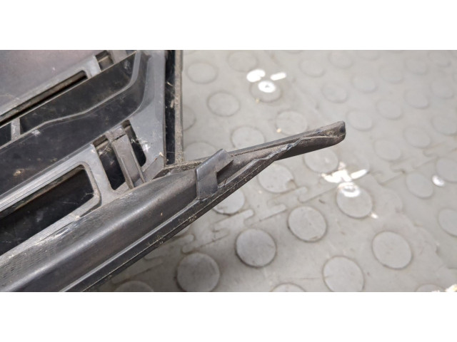 Решетка радиатора  Volkswagen Golf Plus          