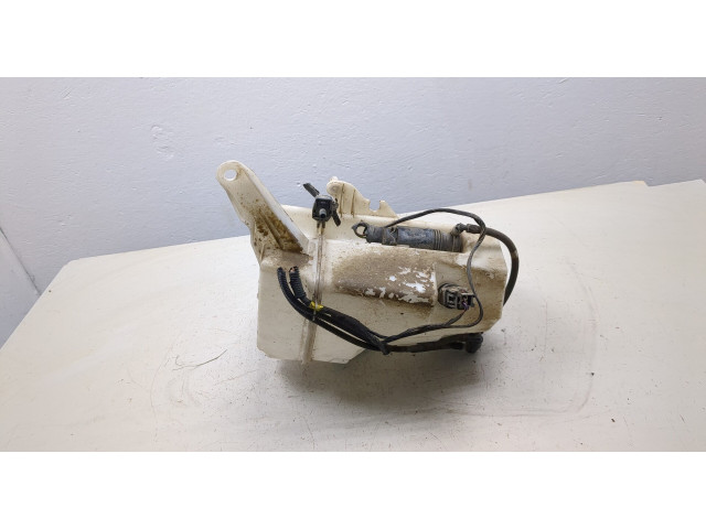 Бачок омывателя Jeep Grand Cherokee 2004-2010