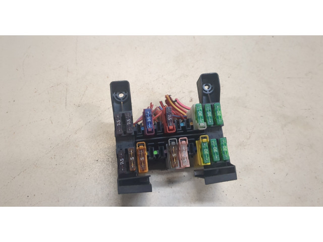 Блок предохранителей  Mercedes E W211 2002-2009           1.8