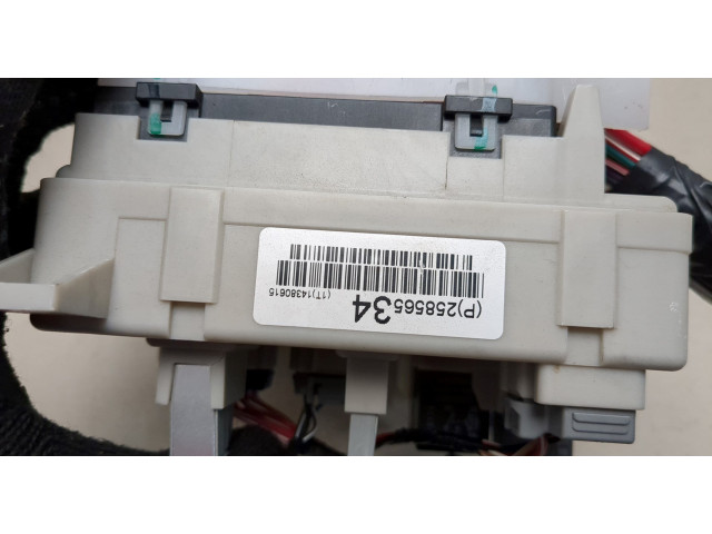 Блок предохранителей  Cadillac CTS 2007-2014      25856534   