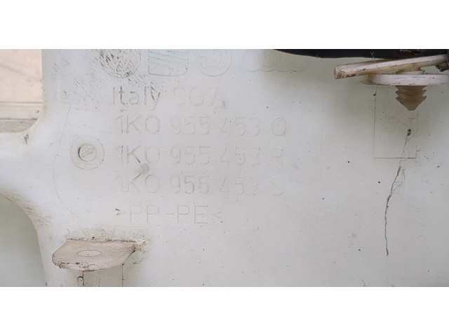 Бачок омывателя  Volkswagen Golf 5 2003-2009    