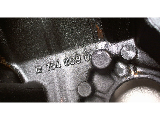 Клапанная крышка двигателя ДВС Mercedes A W169 2004-2012 1.5