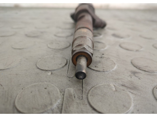 Форсунка топливная Mitsubishi Carisma 1995-2004 MW30620711, 0445110021