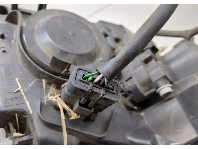 Фара передняя  Renault Scenic 2009-2012 левая 