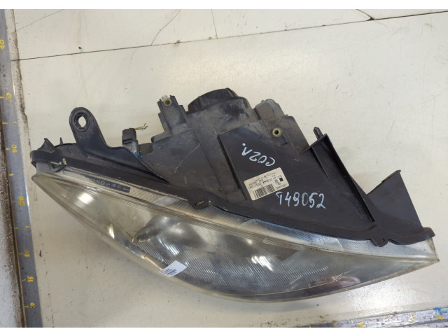 Фара передняя Peugeot 807 правая