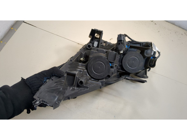 Фара передняя  Peugeot 3008 2009-2016 правая 