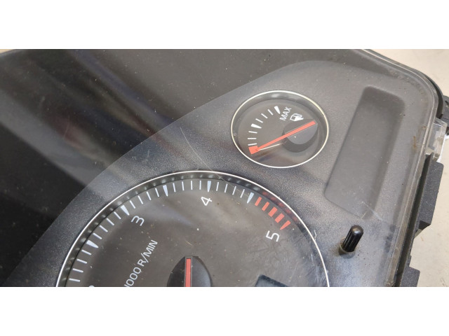 Панель приборов  Volvo V70 2001-2008            