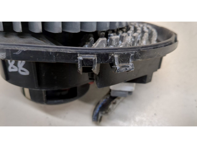 Моторчик печки  Volvo XC90 2002-2006        