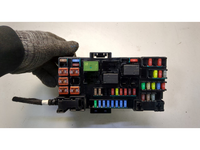 Блок предохранителей Buick Encore 2016-2022 1706213317