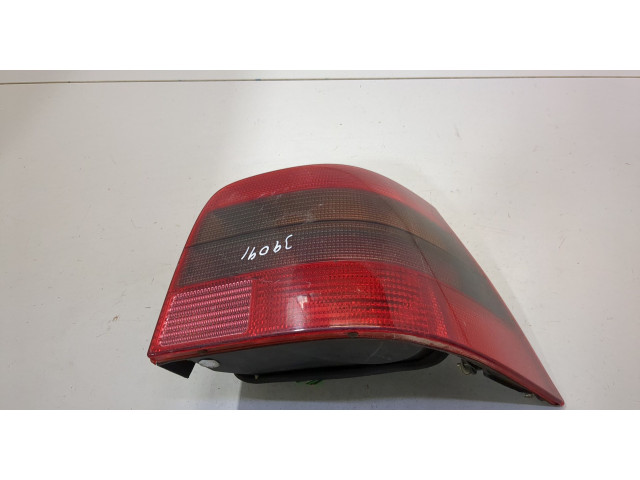 Задний фонарь          