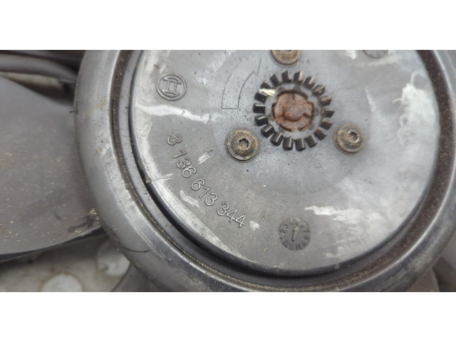 Вентилятор радиатора  Mercedes C W204 2006-2015           