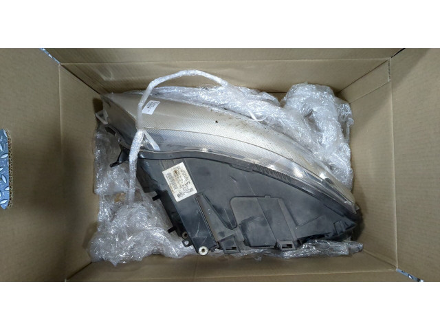 Фара передняя  Audi A6 (C6) 2005-2011 правая 