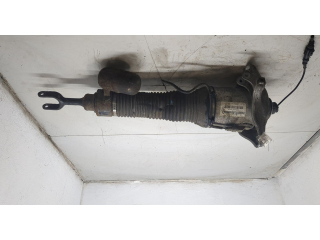 Стойка амортизатора  Volkswagen Phaeton 2002-2010      